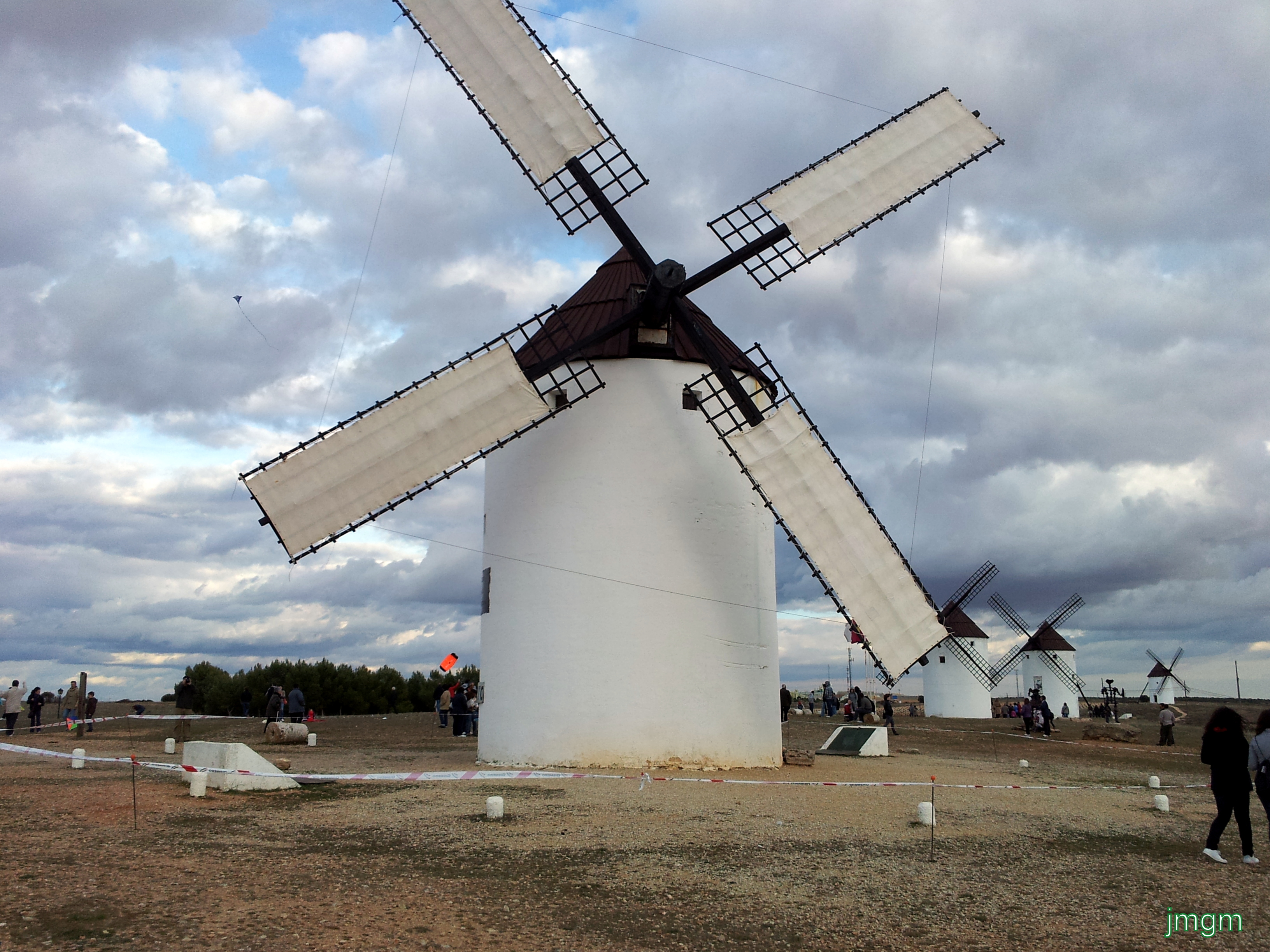 Molinos de Mota del Cuervo, en plena molienda