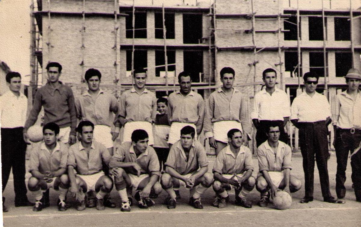 Equipo de fútbol en el Asilo