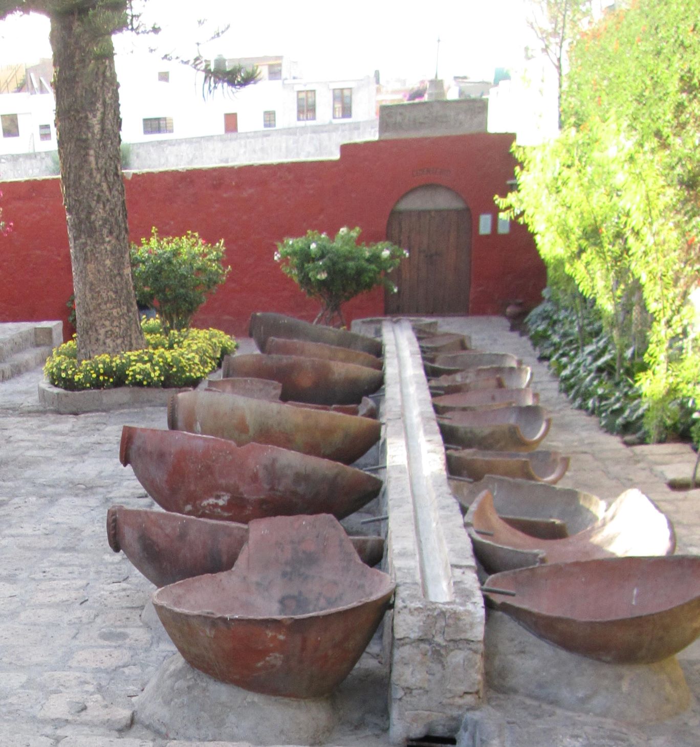 Tenajones en el Convento de Santa Catalina Arequipa Perú2